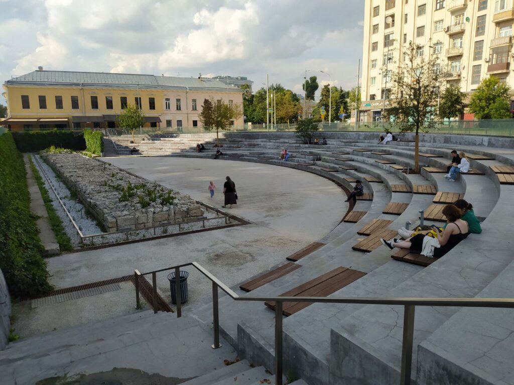 Белый город. Памятник архитектуры под открытым небом в Москве